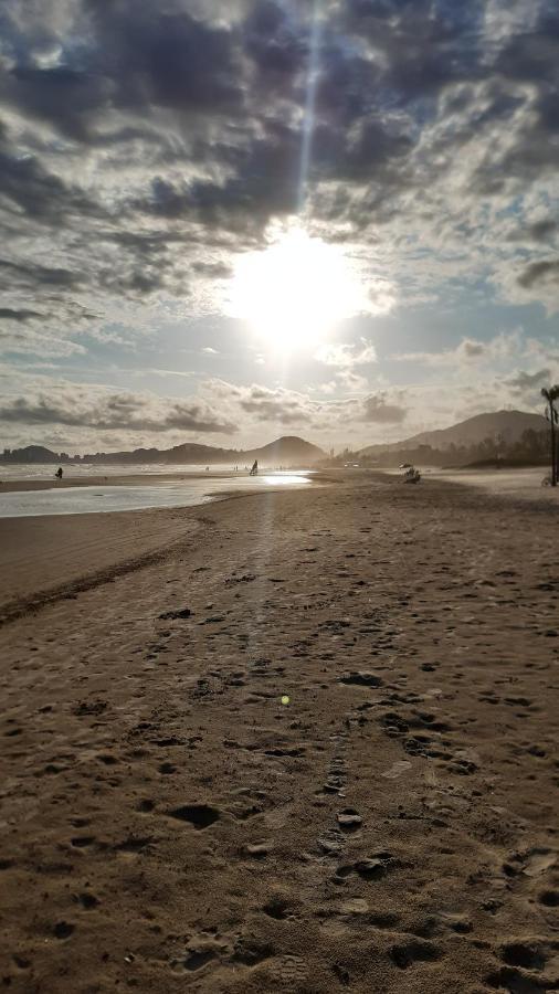 - Novo! Apartment Guaruja